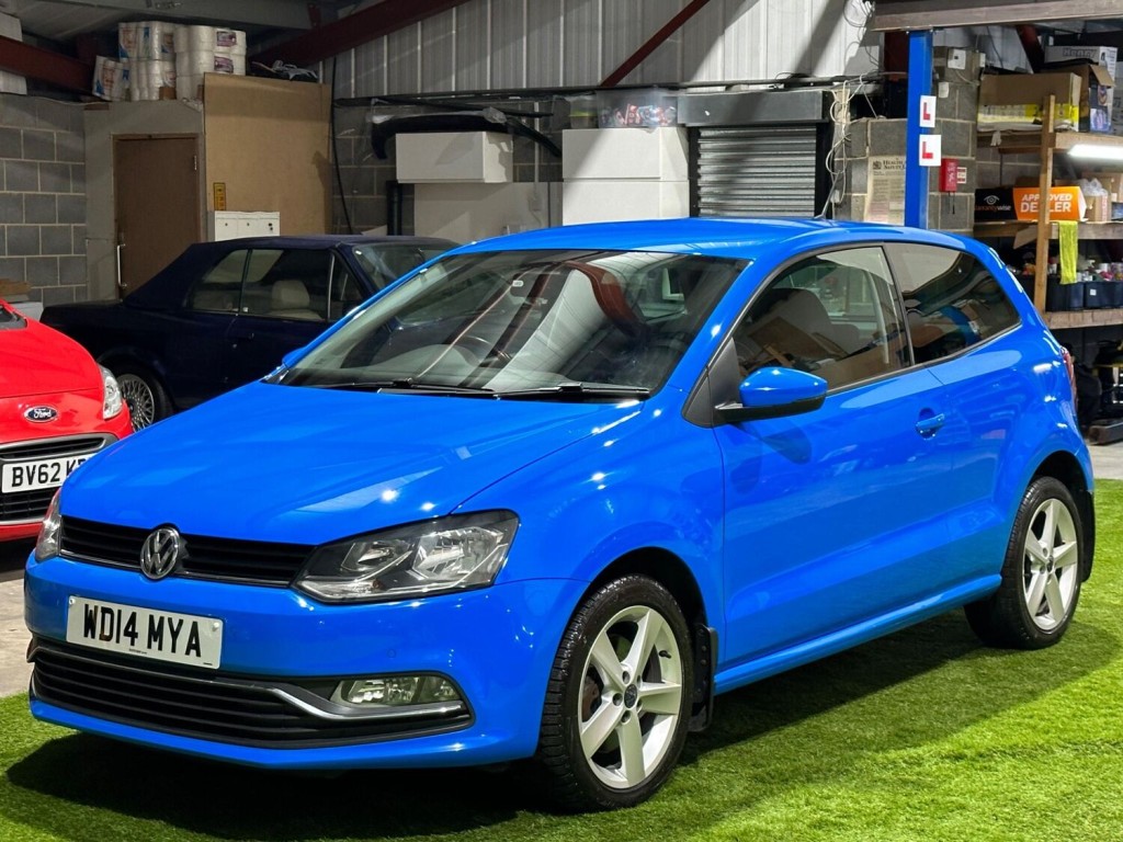 VOLKSWAGEN POLO
