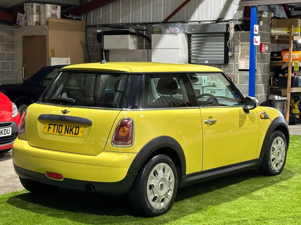 View MINI HATCH 1.6 First Euro 5 3dr