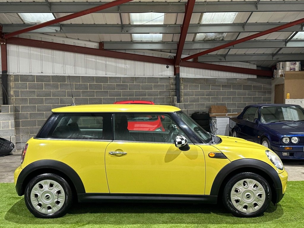 View MINI HATCH 1.6 First Euro 5 3dr