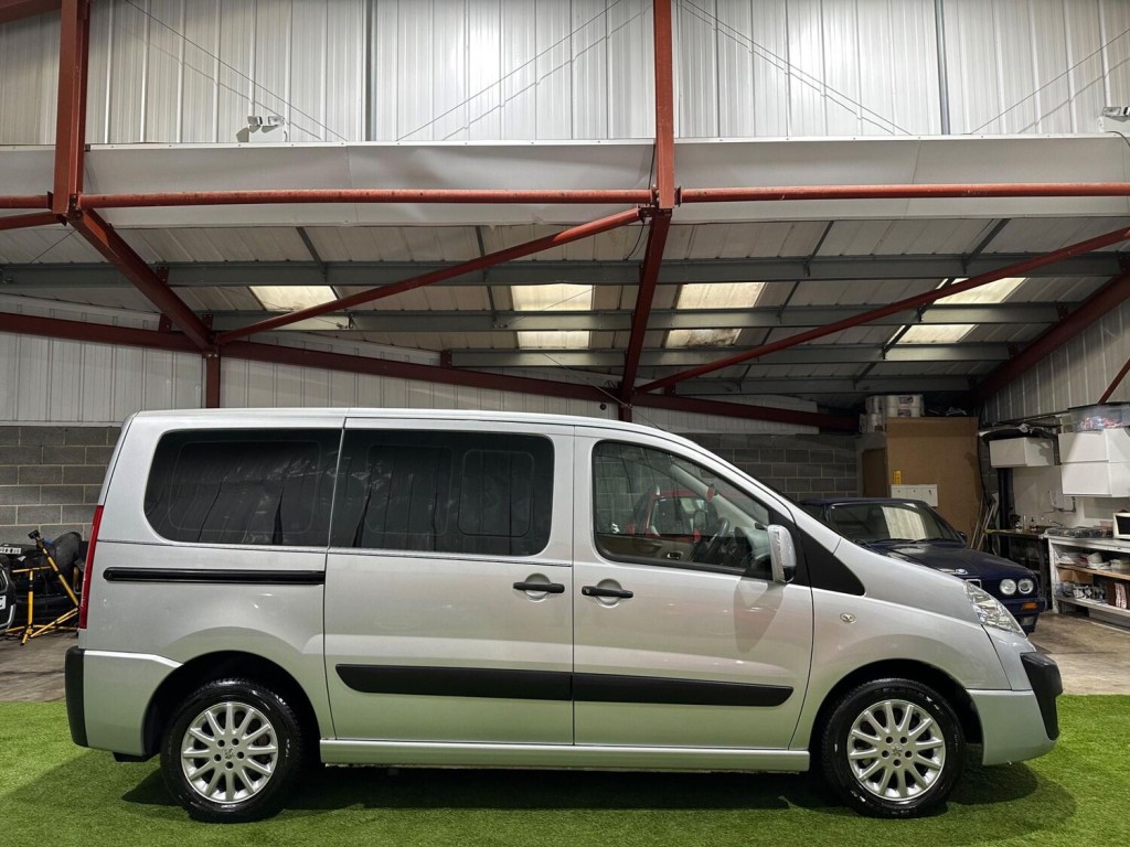 View PEUGEOT EXPERT TEPEE 2.0 HDi Tepee Leisure L1 4dr