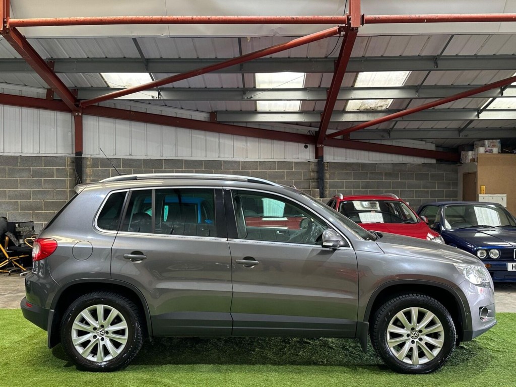 View VOLKSWAGEN TIGUAN 2.0 TDI Match DSG 4WD Euro 5 5dr