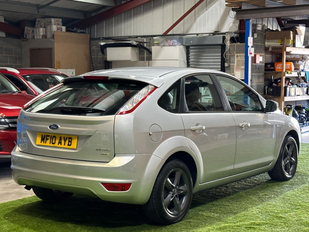View FORD FOCUS 1.6 TDCi DPF Zetec 5dr