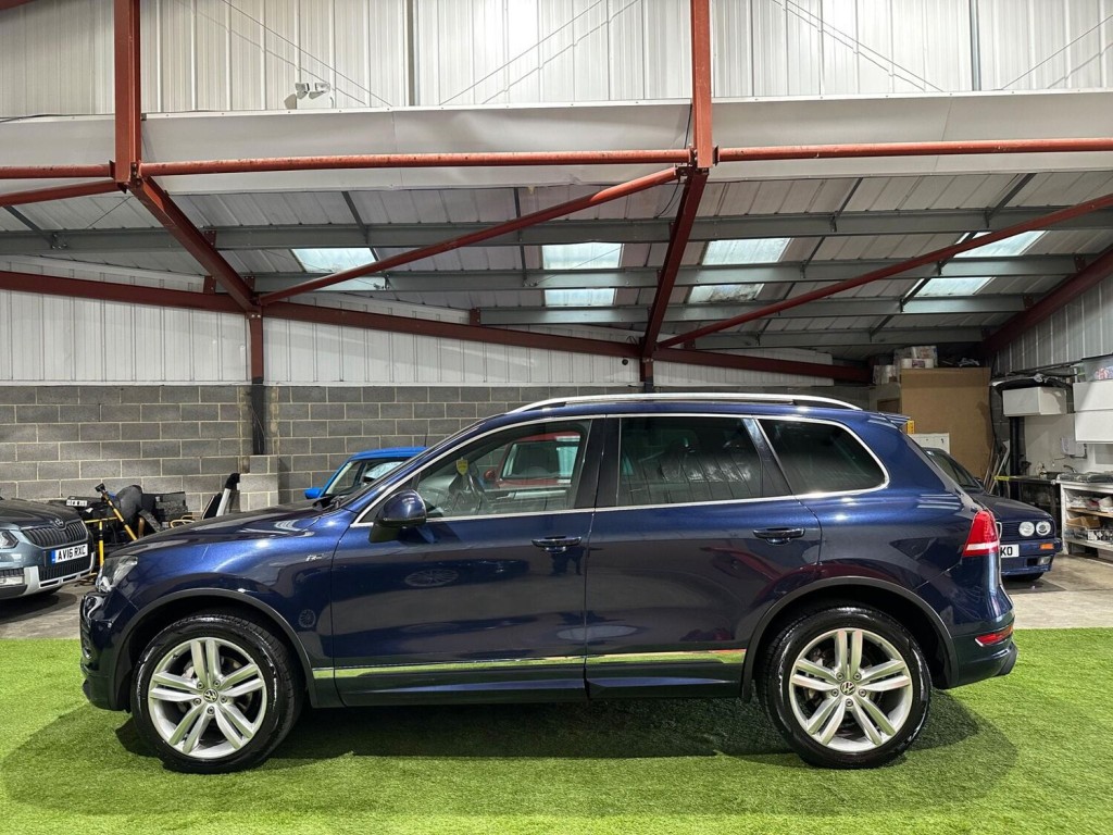 VOLKSWAGEN TOUAREG