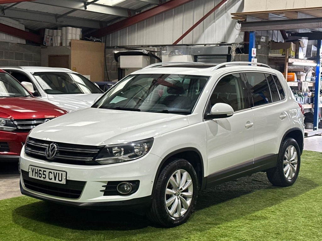 VOLKSWAGEN TIGUAN