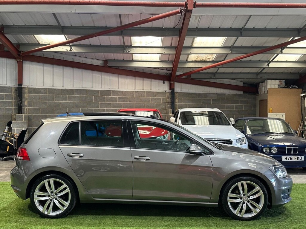 View VOLKSWAGEN GOLF 2.0 TDI BlueMotion Tech GT Edition Euro 6 (s/s) 5dr