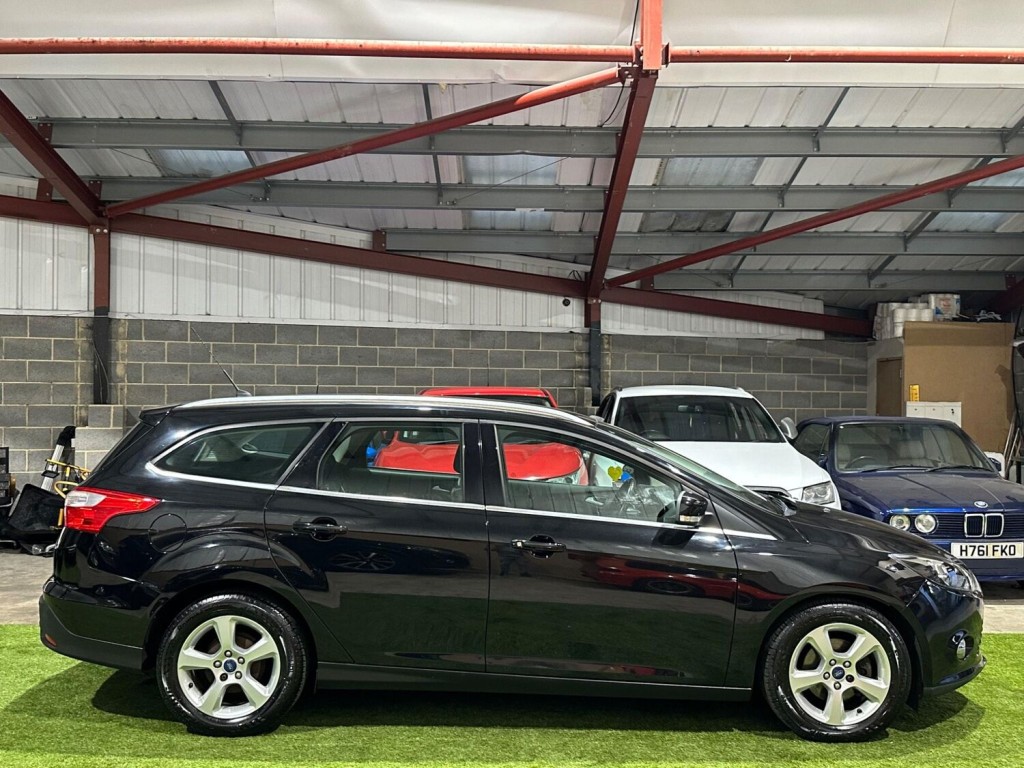 View FORD FOCUS 1.6 TDCi Zetec Navigator Euro 5 (s/s) 5dr