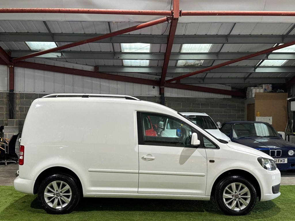 View VOLKSWAGEN CADDY 1.6 TDI C20 L1 H1 4dr