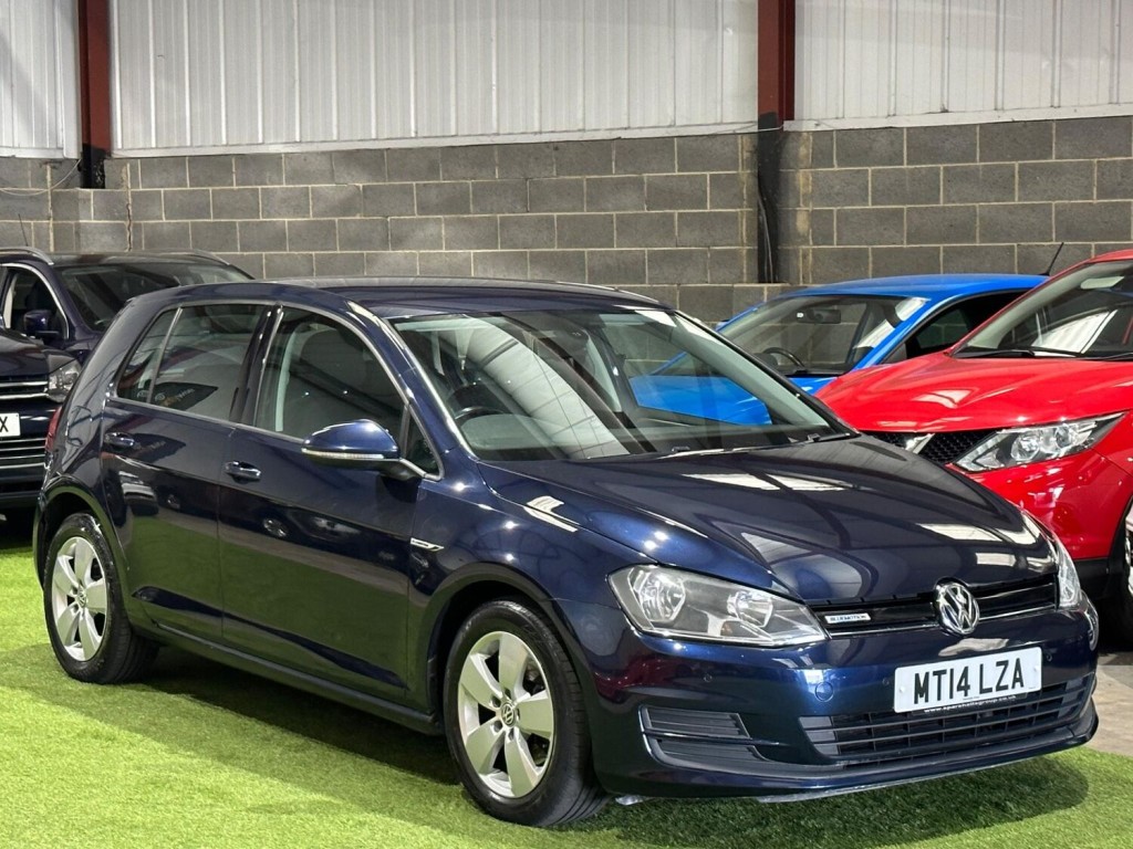 View VOLKSWAGEN GOLF 1.6 TDI BlueMotion Euro 5 (s/s) 5dr