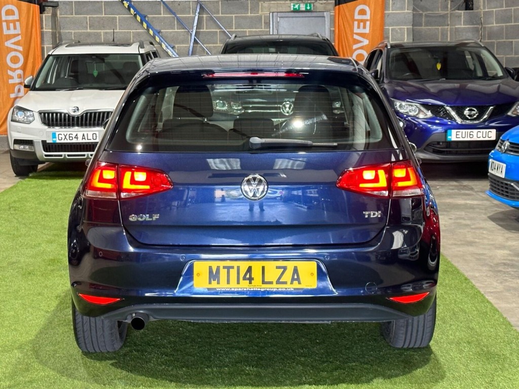 VOLKSWAGEN GOLF