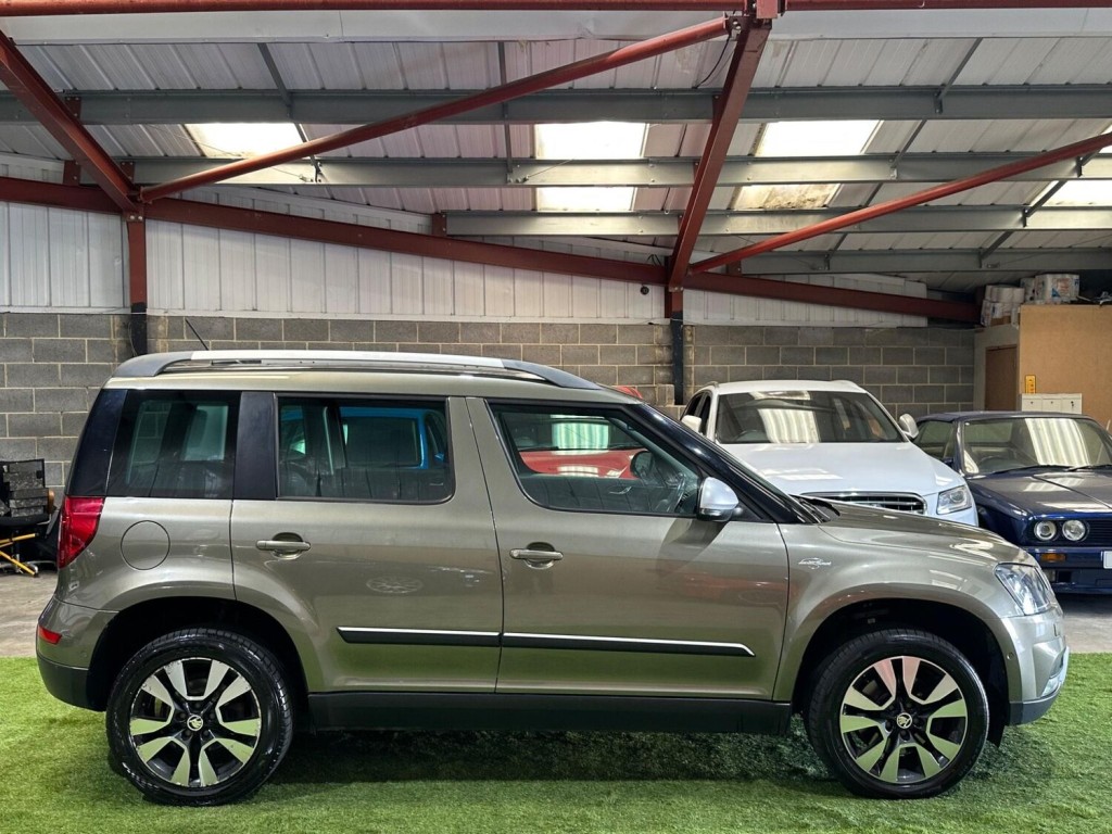 View SKODA YETI 2.0 TDI Laurin & Klement Outdoor 4WD Euro 5 5dr