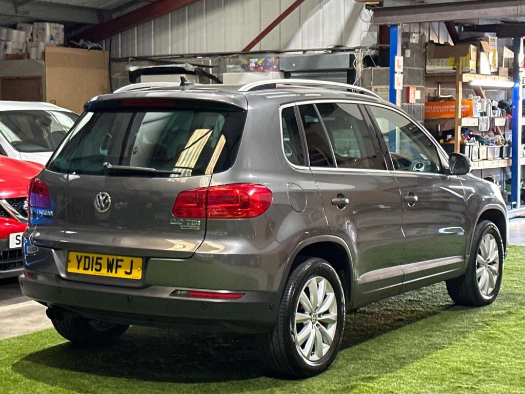 View VOLKSWAGEN TIGUAN 2.0 TDI BlueMotion Tech Match DSG 4WD Euro 5 (s/s) 5dr
