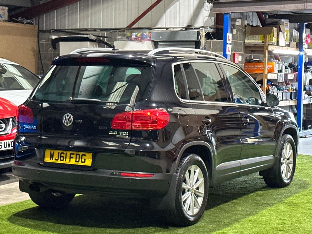 View VOLKSWAGEN TIGUAN 2.0 TDI BlueMotion Tech SE 4WD Euro 5 (s/s) 5dr