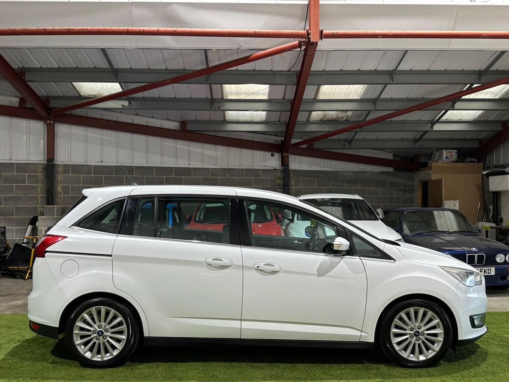 View FORD GRAND C-MAX 1.5 TDCi Titanium Euro 6 (s/s) 5dr