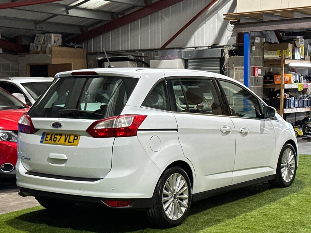View FORD GRAND C-MAX 1.5 TDCi Titanium Euro 6 (s/s) 5dr