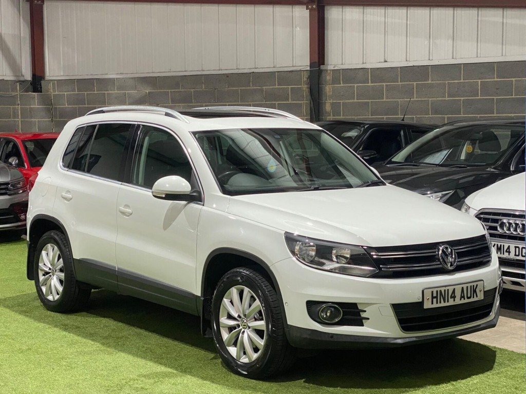 View VOLKSWAGEN TIGUAN 2.0 TDI BlueMotion Tech Match DSG 4WD Euro 5 (s/s) 5dr