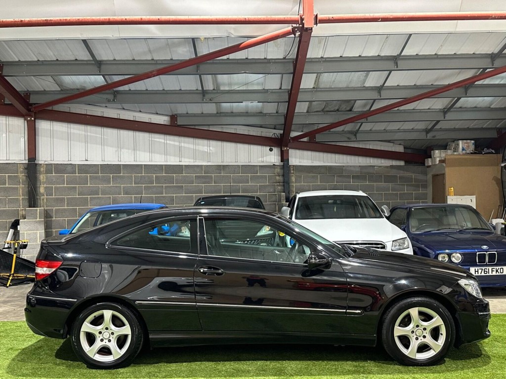 View MERCEDES-BENZ CLC CLASS 2.1 CLC200 CDI SE Coupe Auto Euro 4 3dr
