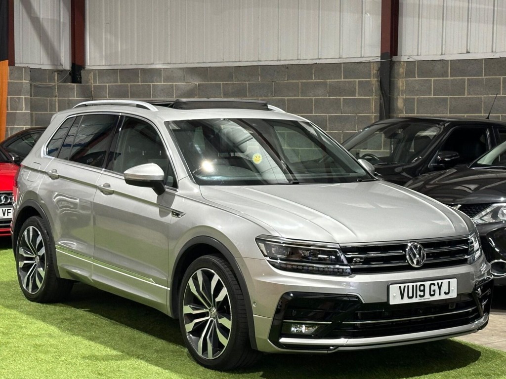 View VOLKSWAGEN TIGUAN 1.5 TSI EVO R-Line DSG Euro 6 (s/s) 5dr