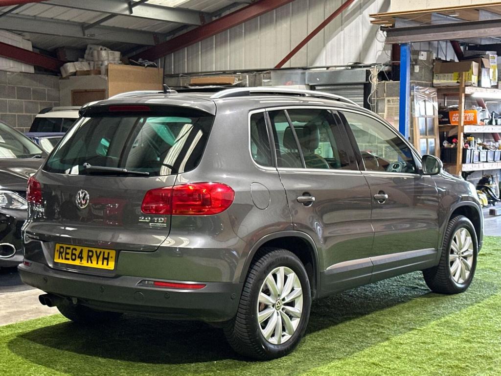 View VOLKSWAGEN TIGUAN 2.0 TDI BlueMotion Tech Match DSG 4WD Euro 5 (s/s) 5dr