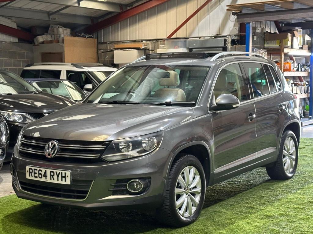 VOLKSWAGEN TIGUAN