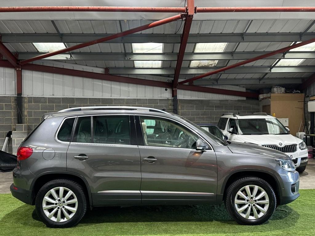 View VOLKSWAGEN TIGUAN 2.0 TDI BlueMotion Tech Match DSG 4WD Euro 5 (s/s) 5dr
