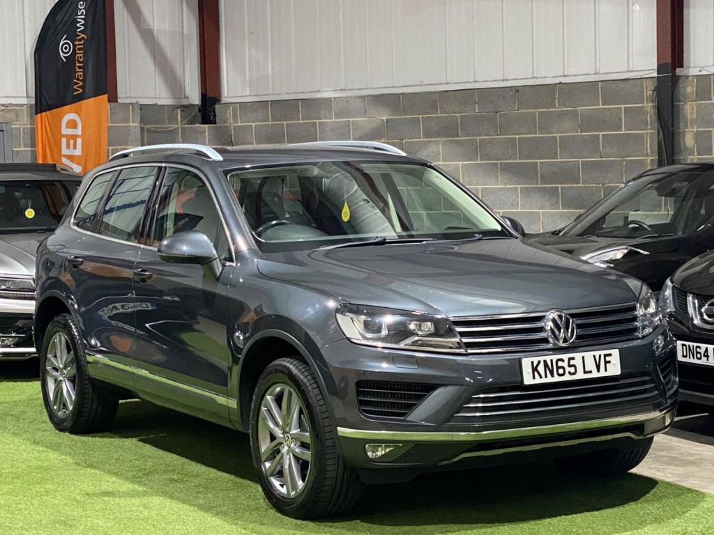 View VOLKSWAGEN TOUAREG 3.0 TDI V6 BlueMotion Tech SE Tiptronic 4WD Euro 6 (s/s) 5dr