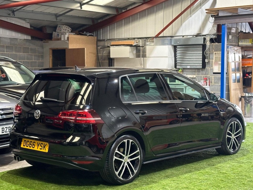 View VOLKSWAGEN GOLF 2.0 TDI BlueMotion Tech GTD Euro 6 (s/s) 5dr
