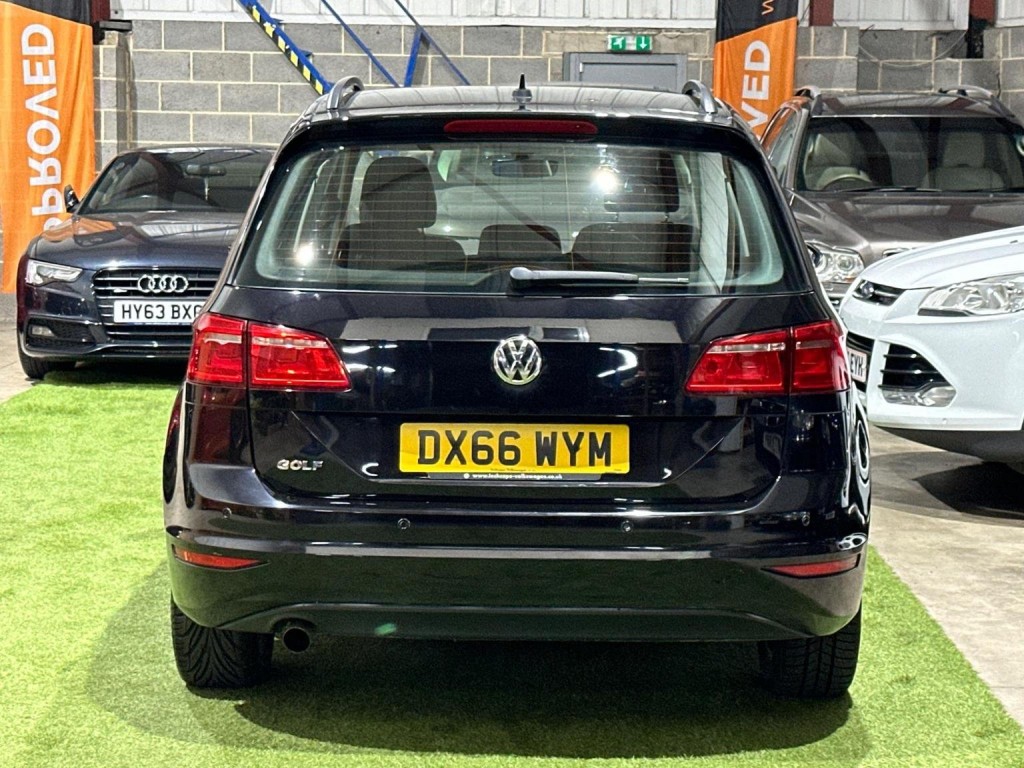 VOLKSWAGEN GOLF SV