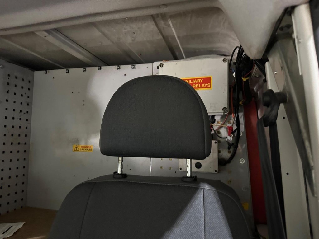 LAND ROVER DEFENDER 110