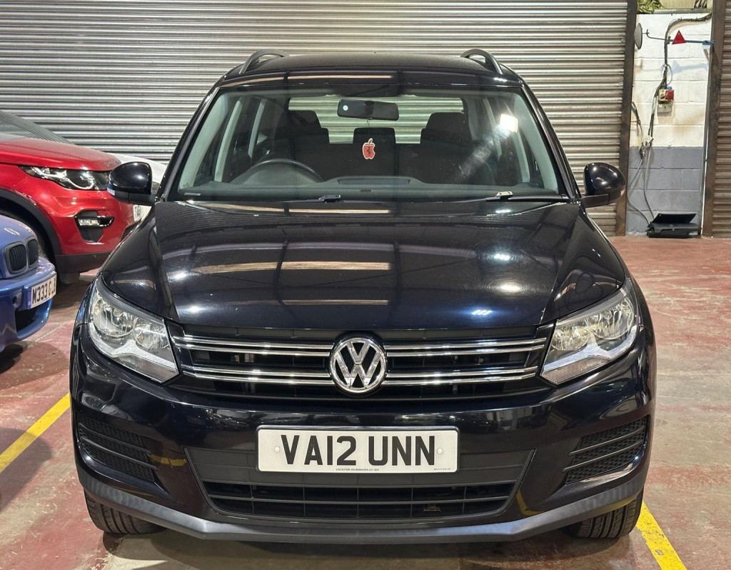 View VOLKSWAGEN TIGUAN 2.0 TDI BlueMotion Tech S 4WD Euro 5 (s/s) 5dr