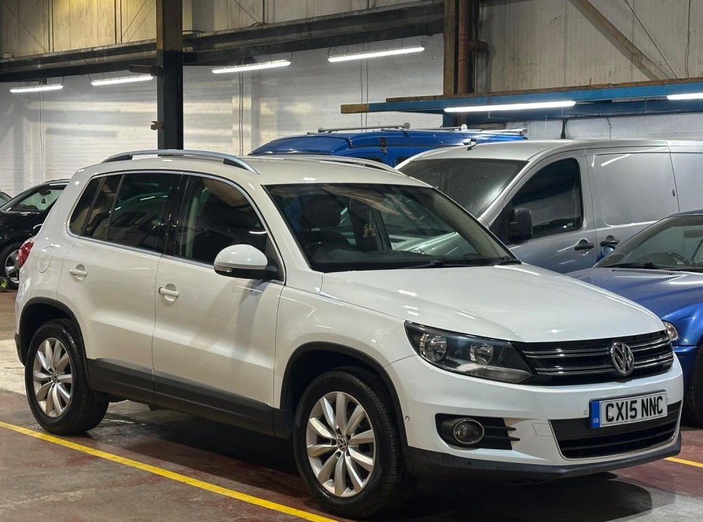 View VOLKSWAGEN TIGUAN 2.0 TDI BlueMotion Tech Match 4WD Euro 5 (s/s) 5dr