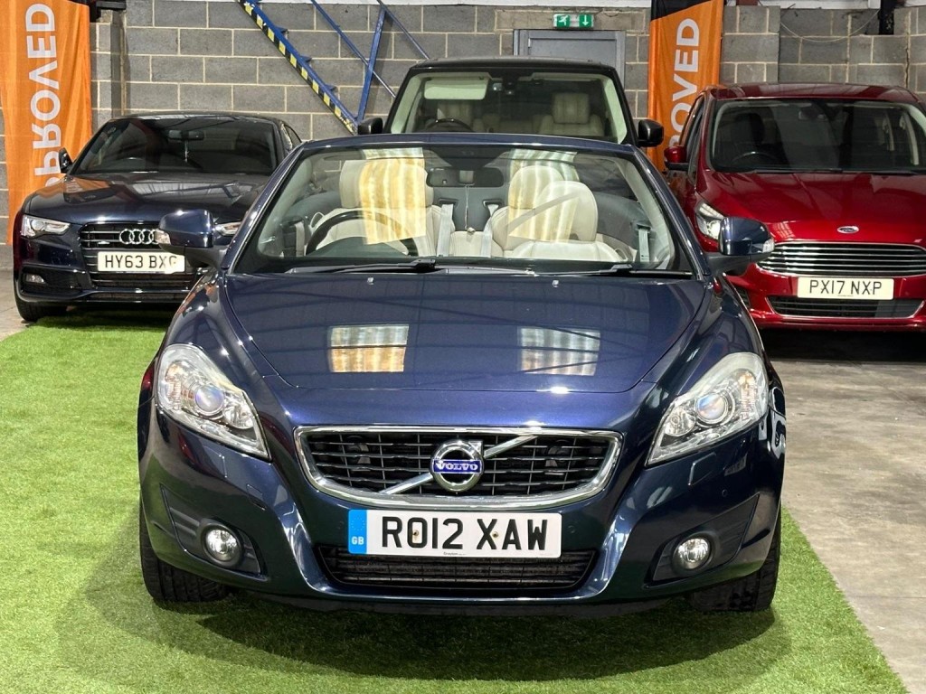 View VOLVO C70 2.0 D3 SE Lux Nav Geartronic Euro 5 2dr