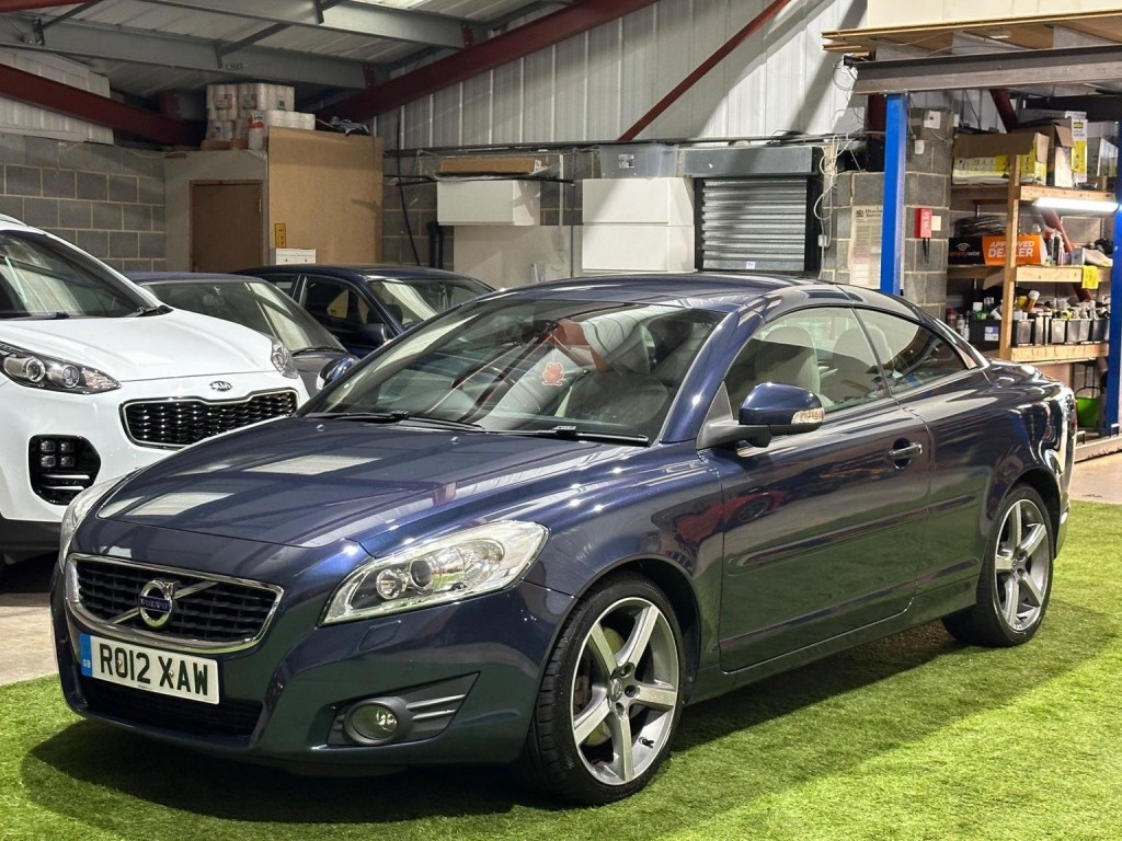 View VOLVO C70 2.0 D3 SE Lux Nav Geartronic Euro 5 2dr