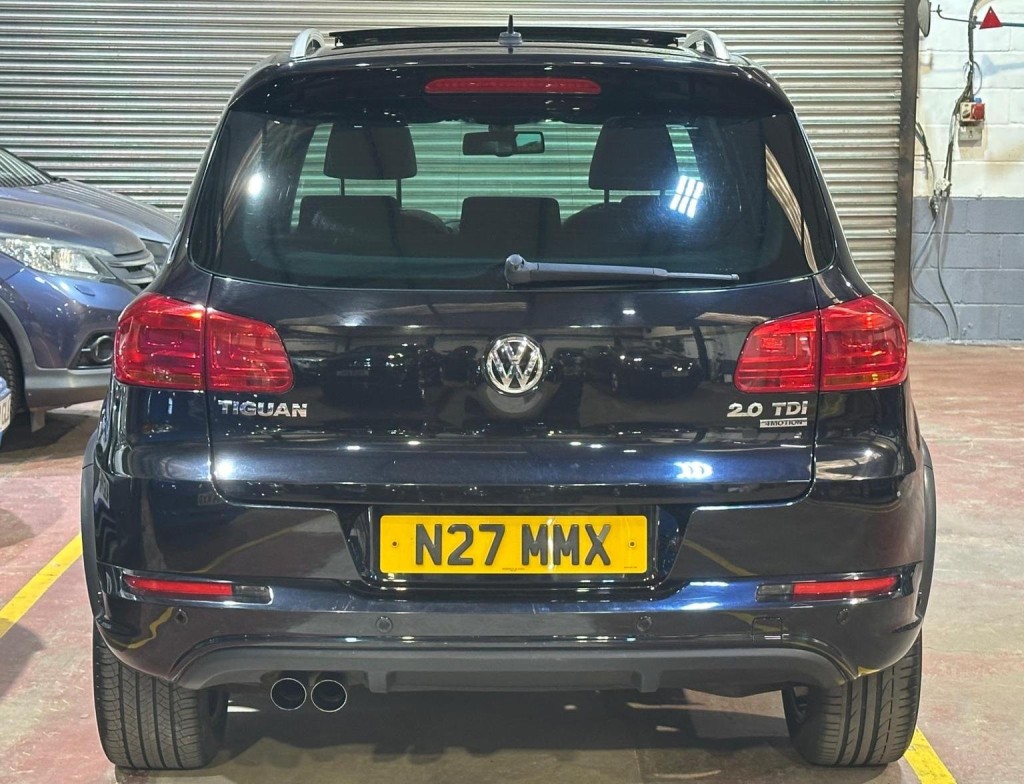 VOLKSWAGEN TIGUAN