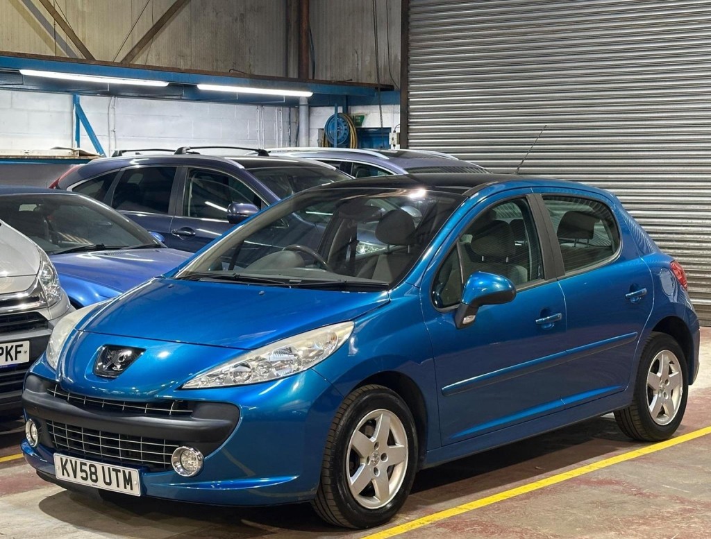 View PEUGEOT 207 1.4 16v SE 5dr