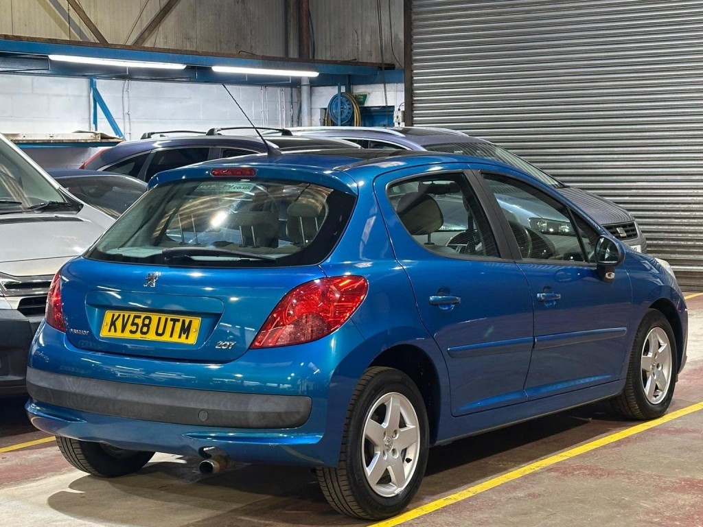 PEUGEOT 207