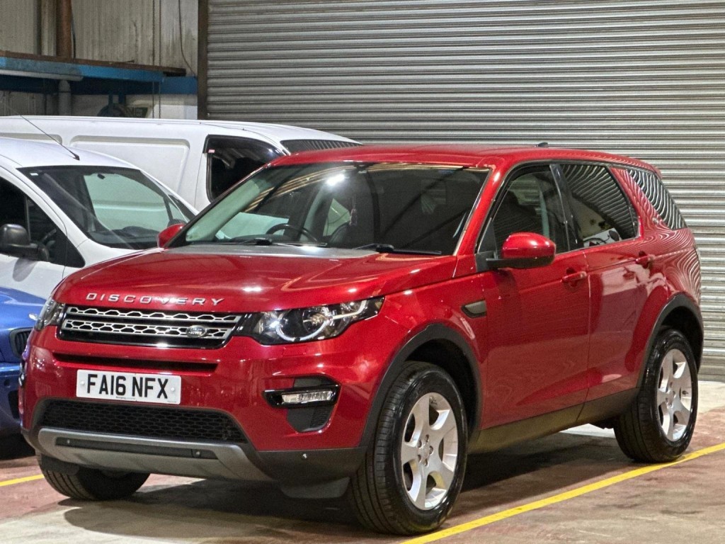 View LAND ROVER DISCOVERY SPORT 2.0 TD4 SE Tech 4WD Euro 6 (s/s) 5dr (5 Seat)