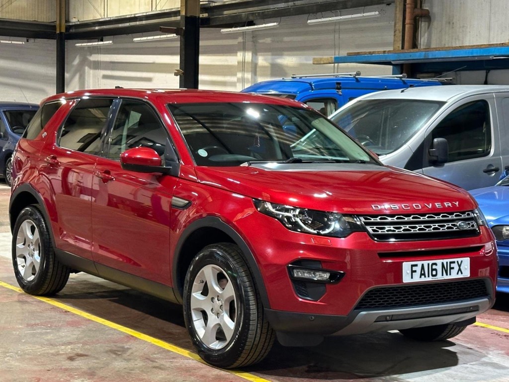 View LAND ROVER DISCOVERY SPORT 2.0 TD4 SE Tech 4WD Euro 6 (s/s) 5dr (5 Seat)