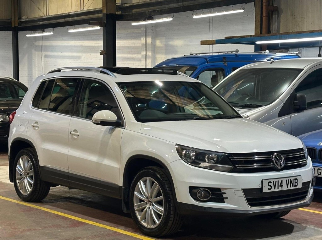 View VOLKSWAGEN TIGUAN 2.0 TDI BlueMotion Tech Match DSG 4WD Euro 5 (s/s) 5dr