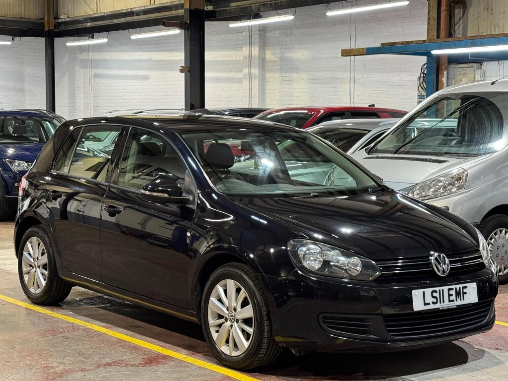 View VOLKSWAGEN GOLF 1.6 TDI Match DSG Euro 5 5dr