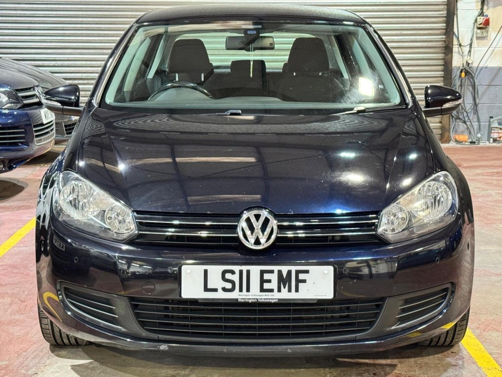 View VOLKSWAGEN GOLF 1.6 TDI Match DSG Euro 5 5dr