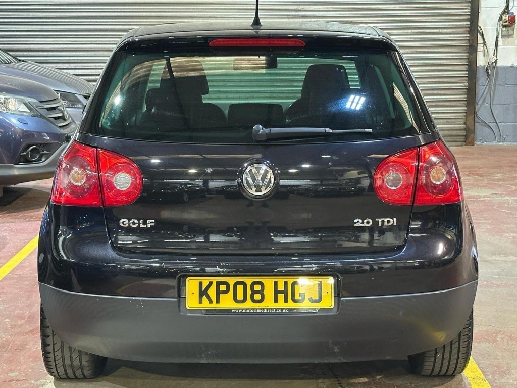 VOLKSWAGEN GOLF