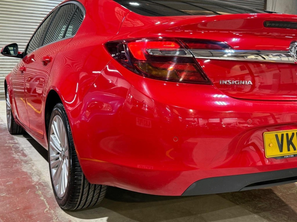 VAUXHALL INSIGNIA