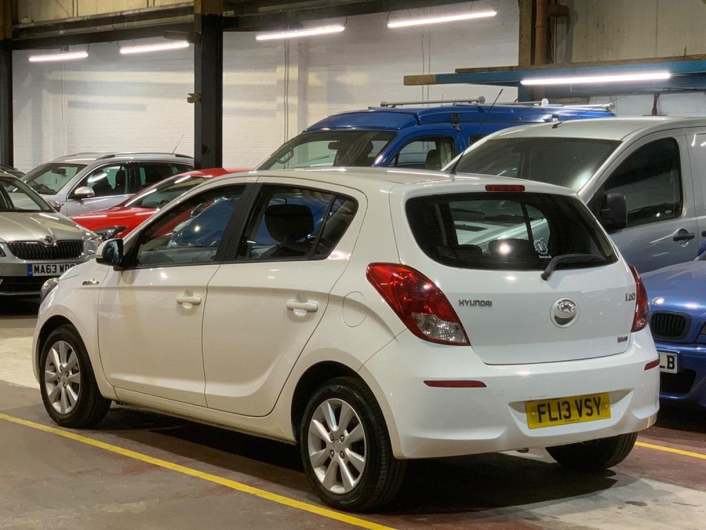 View HYUNDAI I20 1.4 CRDi Blue Drive Active Euro 5 (s/s) 5dr