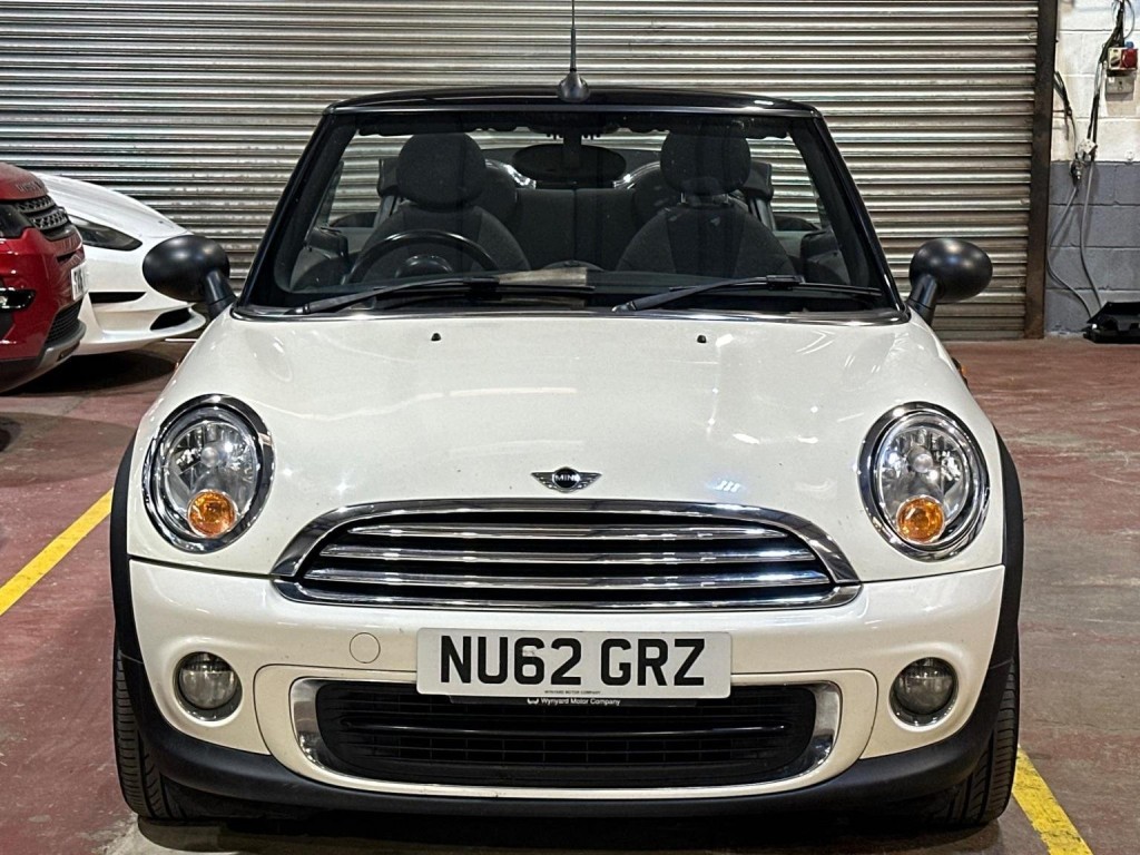 View MINI CONVERTIBLE 1.6 One Euro 5 2dr
