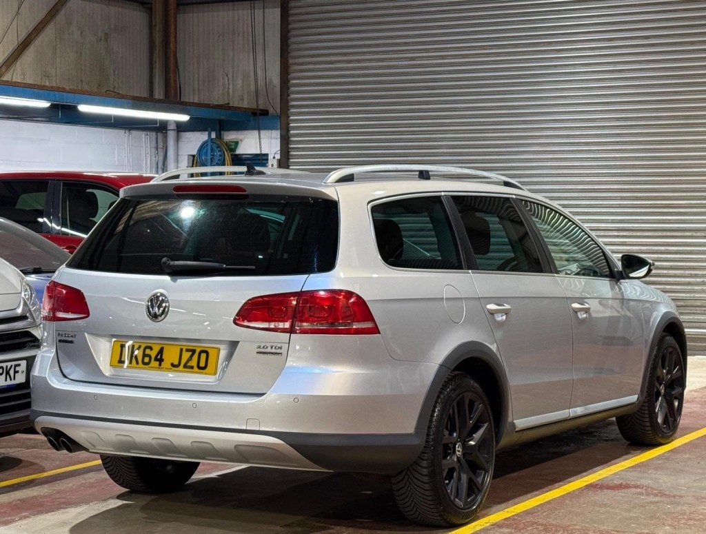 VOLKSWAGEN PASSAT
