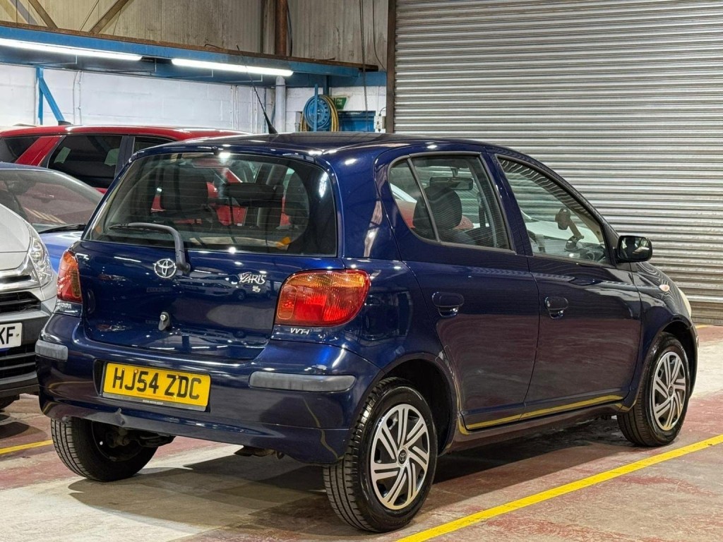 View TOYOTA YARIS 1.0 VVT-i T3 5dr