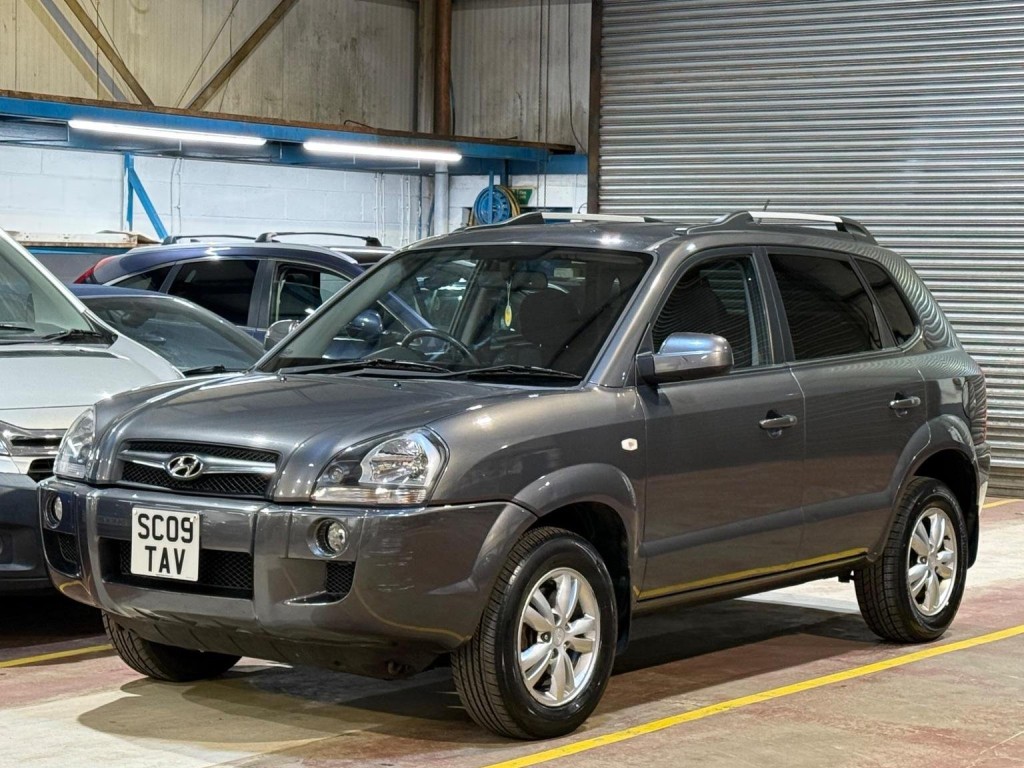 View HYUNDAI TUCSON 2.0 CRDi Style 4WD Euro 4 5dr