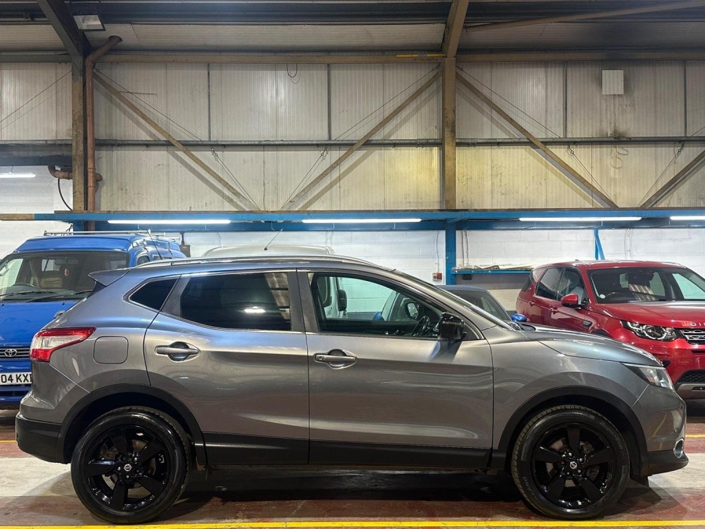 NISSAN QASHQAI