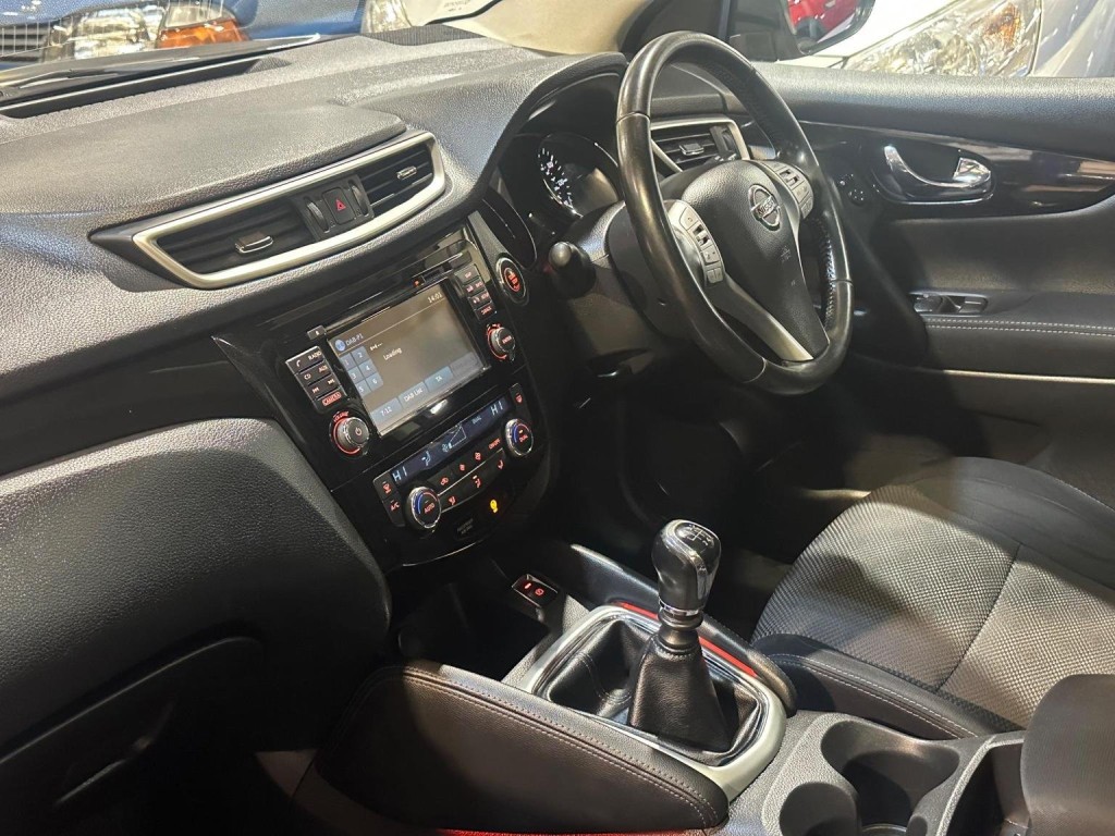 NISSAN QASHQAI