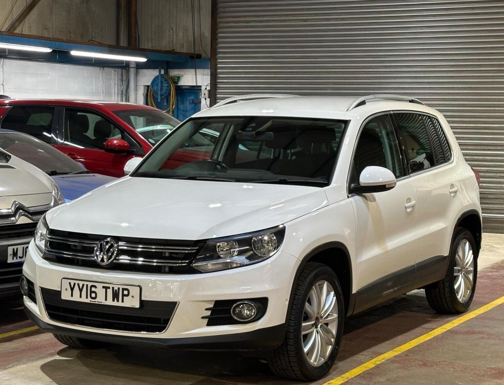 View VOLKSWAGEN TIGUAN 2.0 TDI BlueMotion Tech Match Edition DSG 4WD Euro 6 (s/s) 5dr